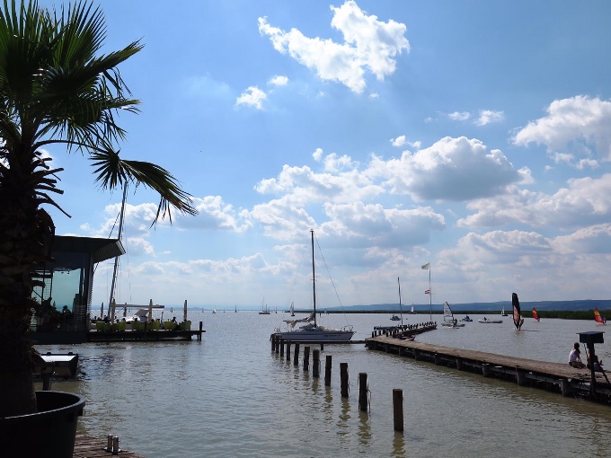 Die Normandy SR2 vor der Mole West in Neusiedl am See